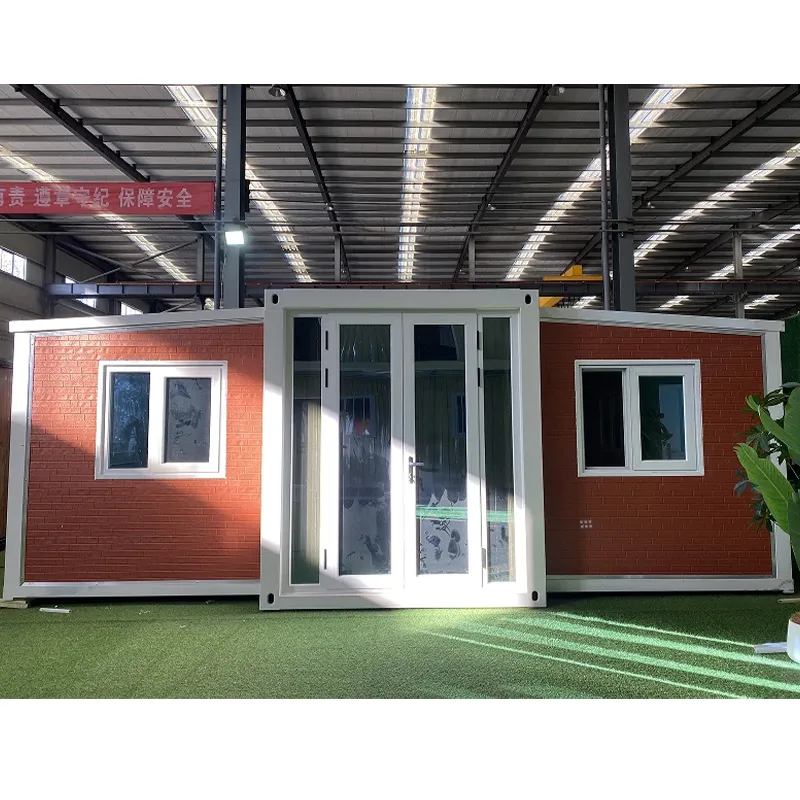 Double winged expandable container house